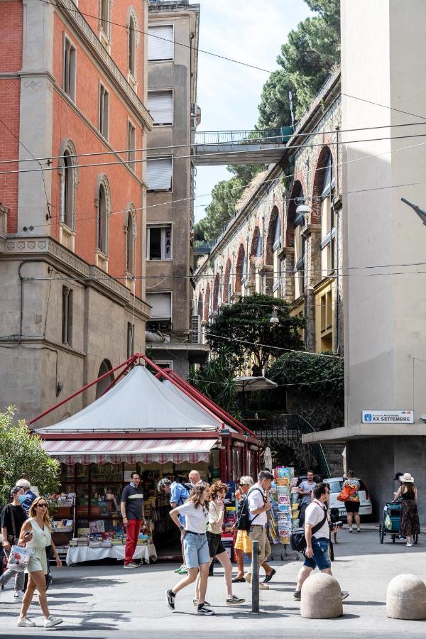 Marathon Hostel ジェノヴァ エクステリア 写真
