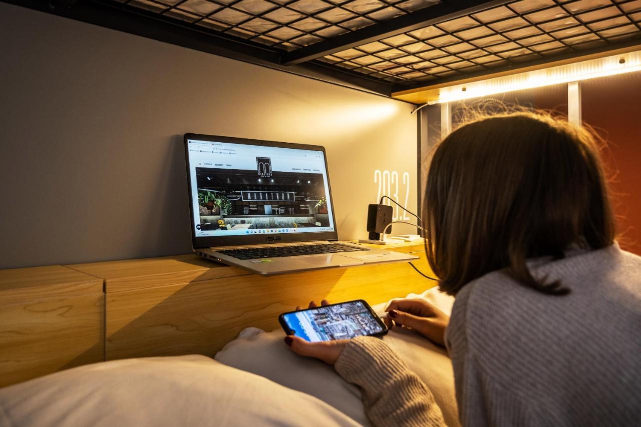 Marathon Hostel ジェノヴァ エクステリア 写真