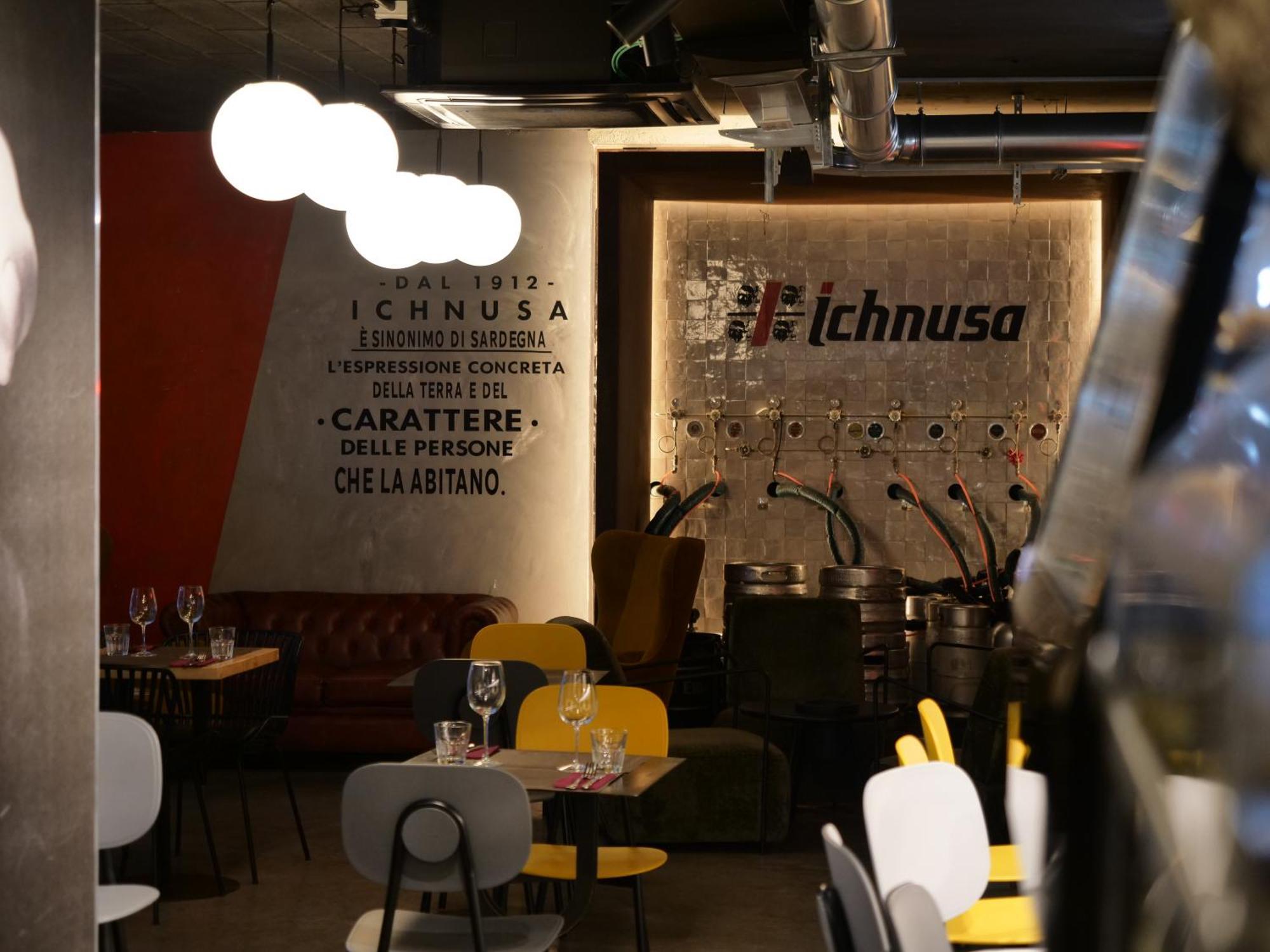 Marathon Hostel ジェノヴァ エクステリア 写真